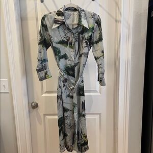 Zara Basic Light Green/Olive Outdoor Patterned Dress with gold buttons